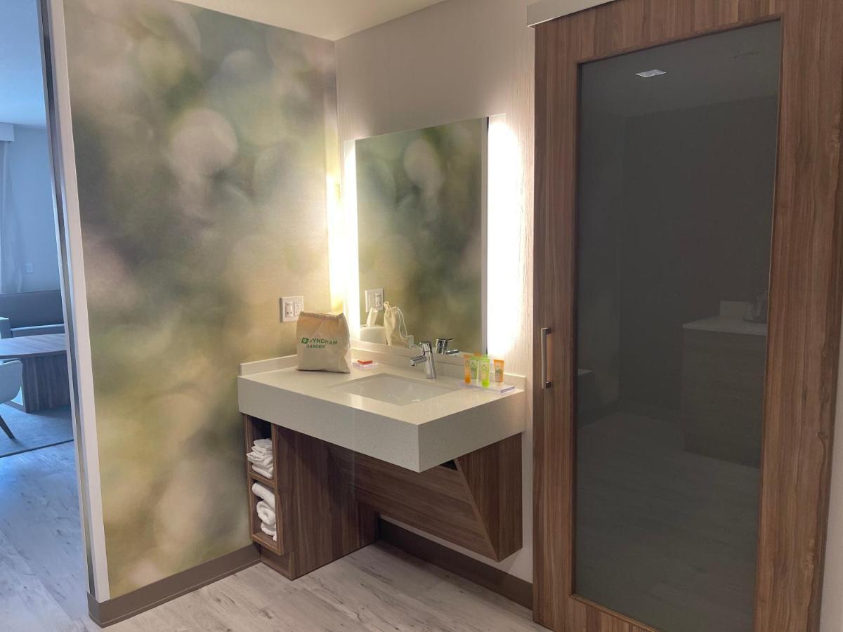 Wyndham Garden Universal / I Drive Hotel Orlando